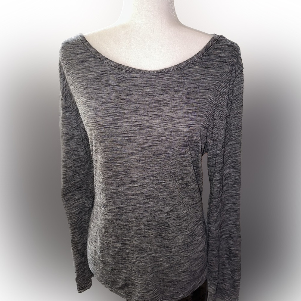TART intimates Gray Long Sleeve Open Back Shirt size XL